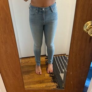 Abercrombie High Rise Super Skinny Jeans 26s
